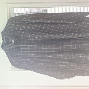 Long sleeve men's button-down